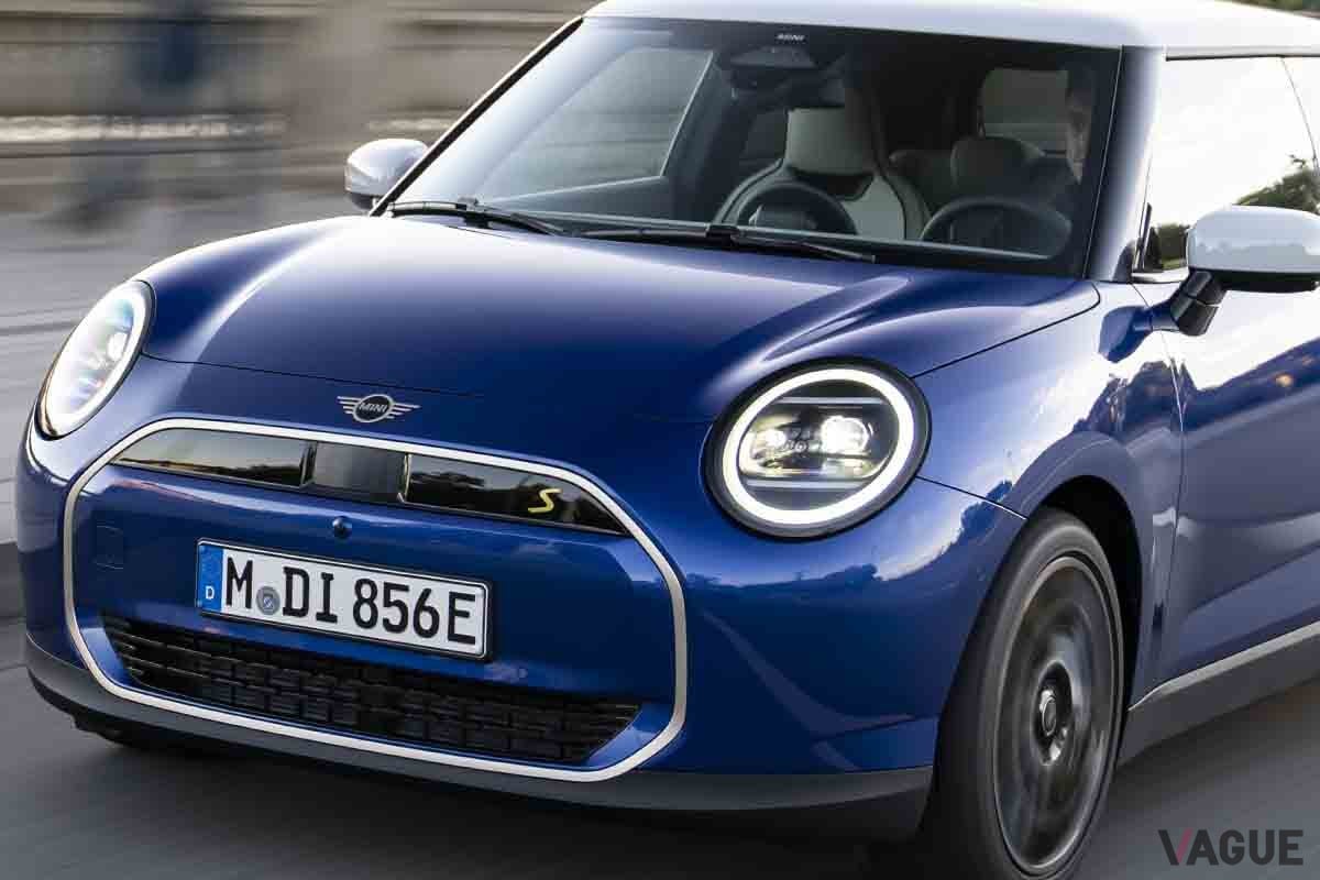 2023年9月に世界初公開された新型「ミニ・クーパー3ドア」