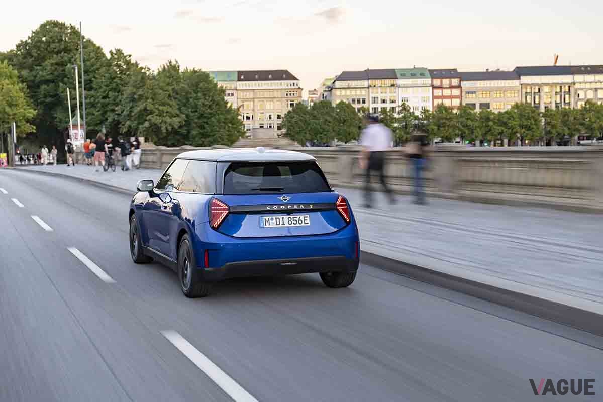 新型「ミニ・クーパーSE 3ドア」