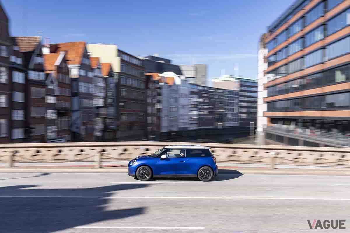 新型「ミニ・クーパーSE 3ドア」