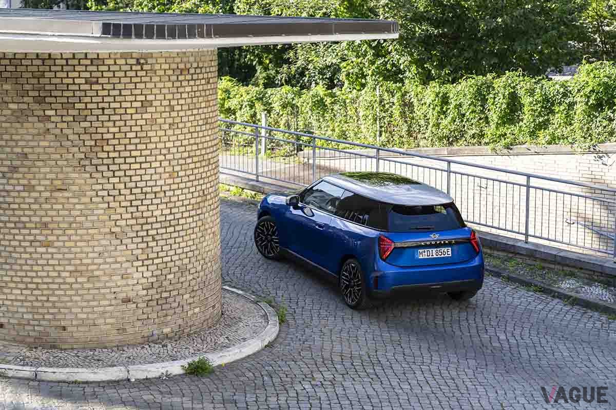 新型「ミニ・クーパーSE 3ドア」