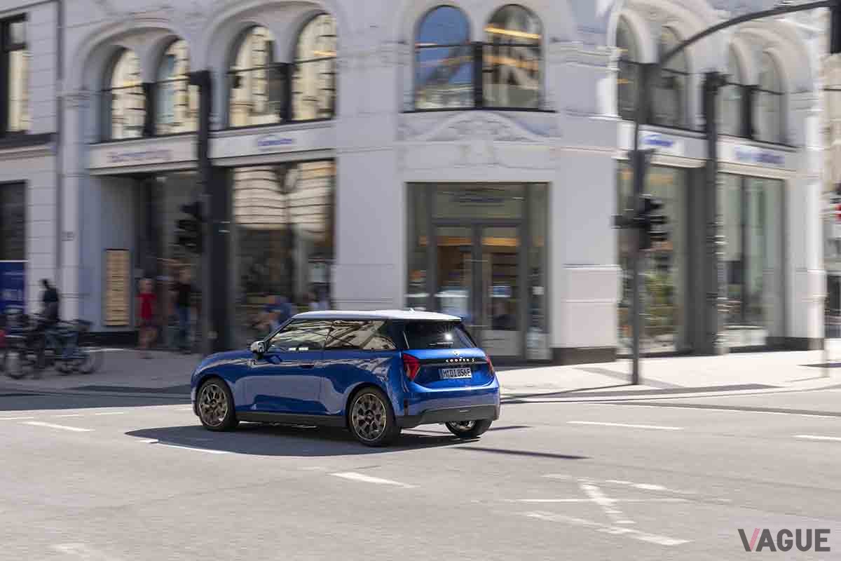 新型「ミニ・クーパーSE 3ドア」