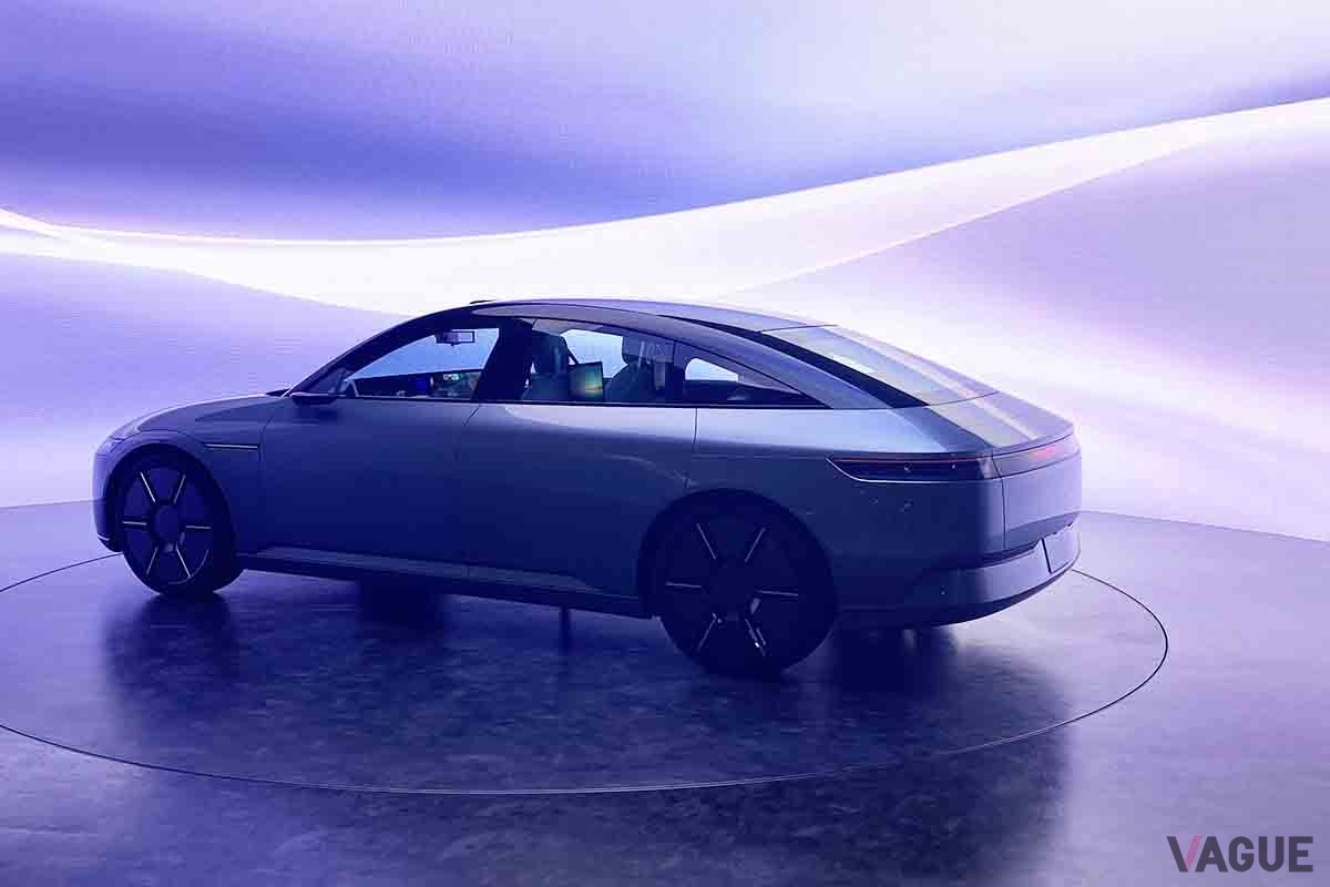 ジャパンモビリティショー2023に出展中のソニー・ホンダモビリティ新型「アフィーラ・プロトタイプ」