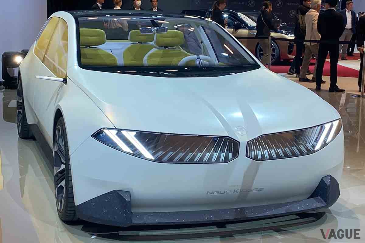 ジャパンモビリティショー2023に出展されたBMW「ビジョン・ノイエ・クラッセ」