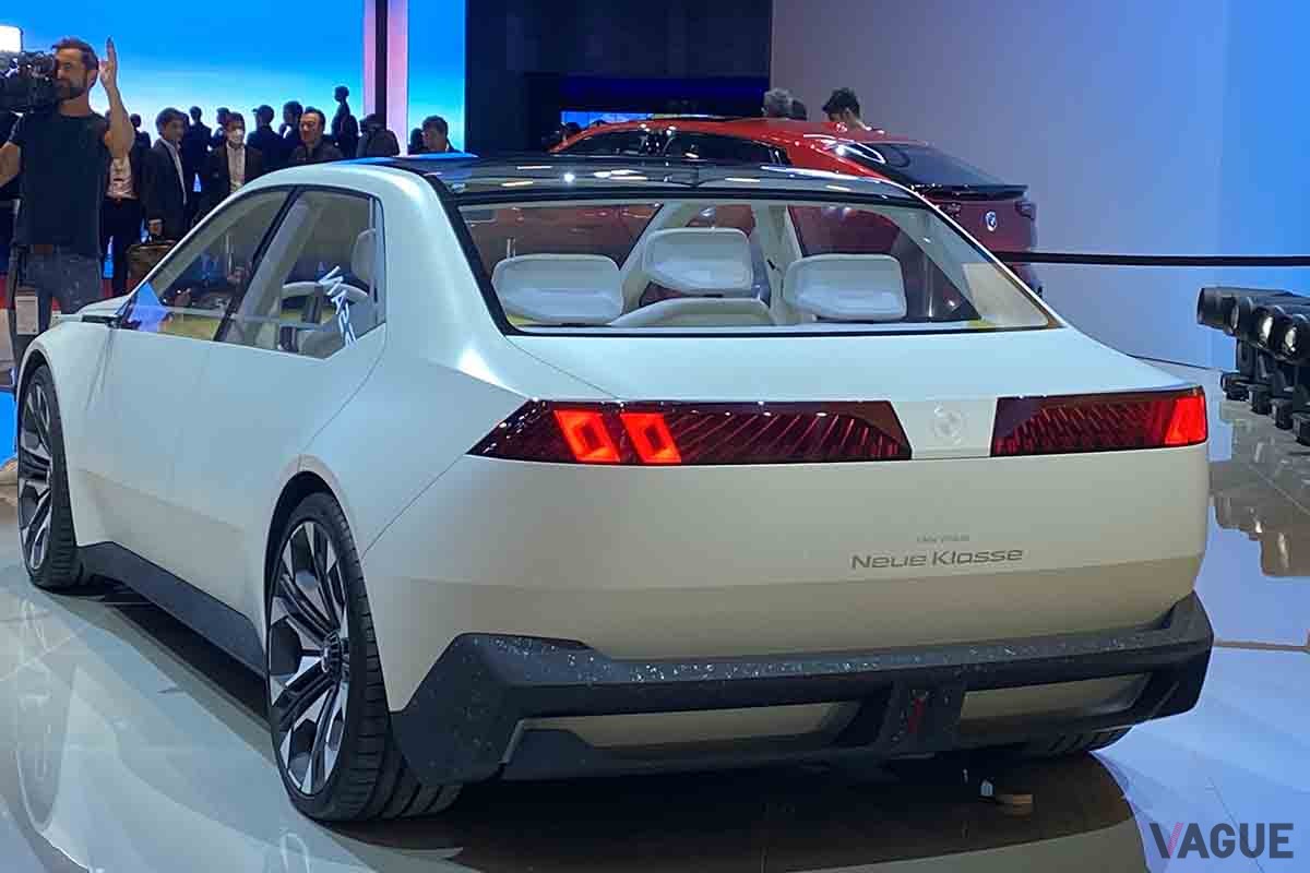 ジャパンモビリティショー2023に出展されたBMW「ビジョン・ノイエ・クラッセ」