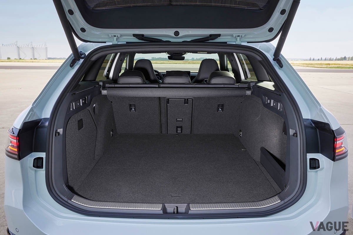 マーケットニーズの変化を受け、ステーションワゴン＝ヴァリアントのみのラインナップとなったVW新型「パサート」