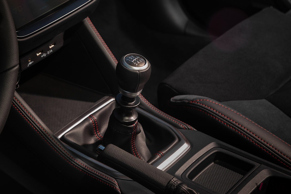 スバル「WRX」のMT仕様は、CVTでは得られないドライビングプレジャーを味わえる。日本での発売にも期待したい