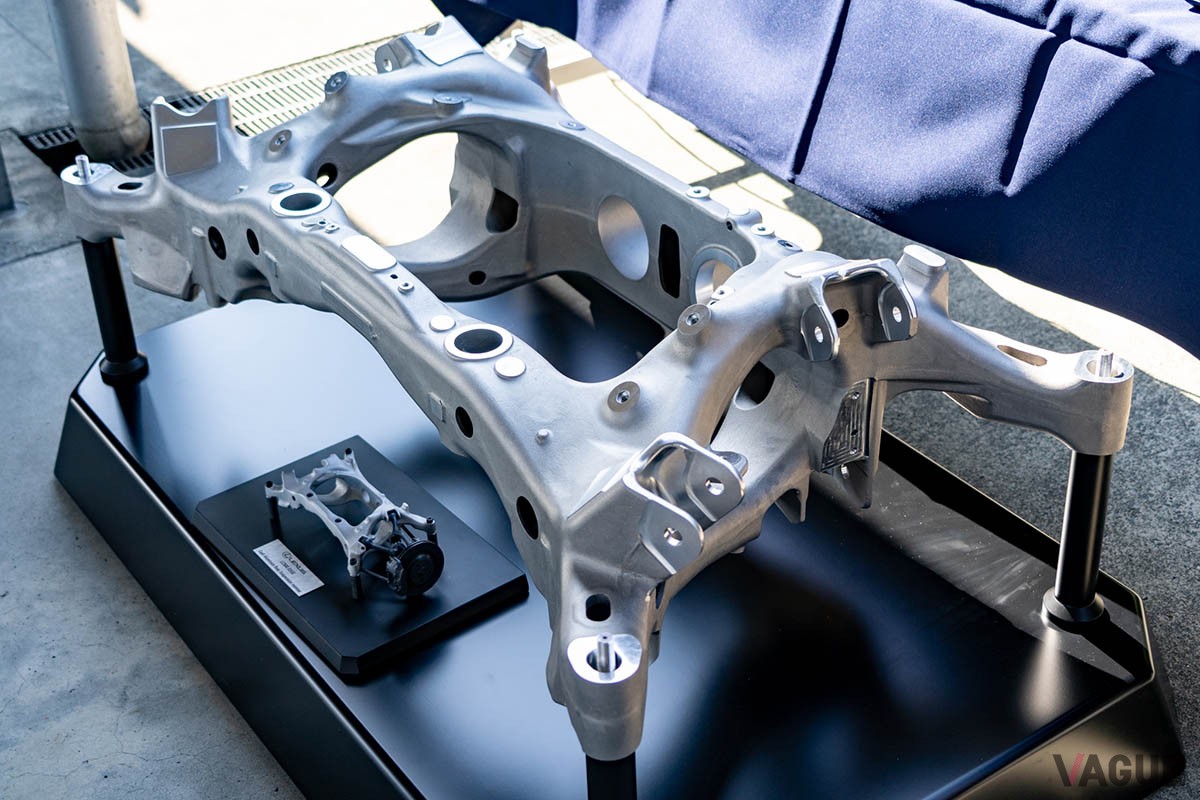 「LEXUS LC Performance Upgrade Package体験試乗会」では、レクサスがKINTO FACTORYを通じて提供するアップグレードサービスによる走りの変化をLCオーナーたちが富士スピードウェイで実際に体験