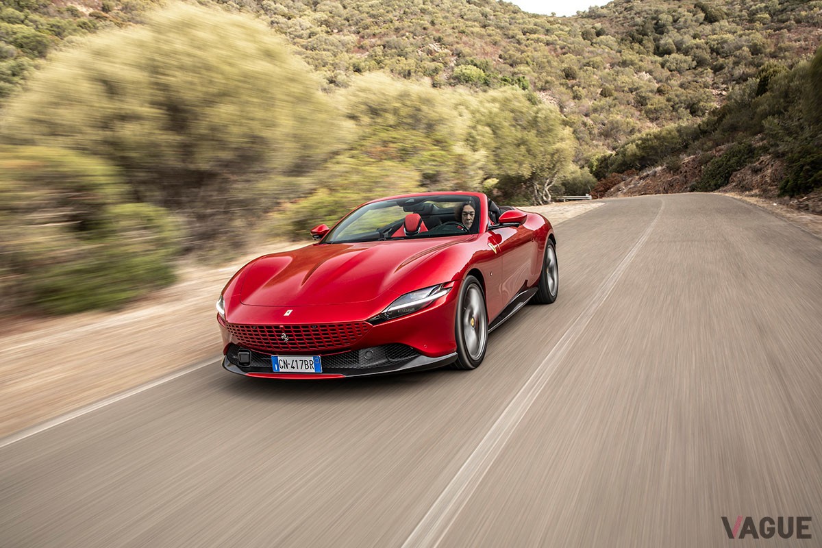 美しいルックスと上々の使い勝手、そして走らせれば快感でオープンカーの歓びも存分に堪能できるフェラーリ「ローマ スパイダー」