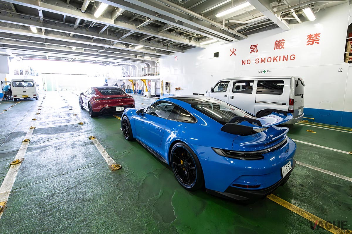 2023年「LEARN with Porsche」後半のプログラム用に、ポルシェジャパンは「タイカンGTS」と「911GT3」の2台を現地に持ち込んだ