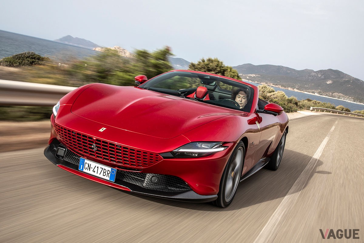 美しいルックスと上々の使い勝手、そして走らせれば快感でオープンカーの歓びも存分に堪能できるフェラーリ「ローマ スパイダー」