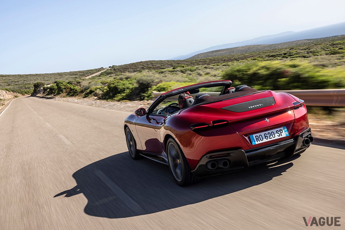 美しいルックスと上々の使い勝手、そして走らせれば快感でオープンカーの歓びも存分に堪能できるフェラーリ「ローマ スパイダー」