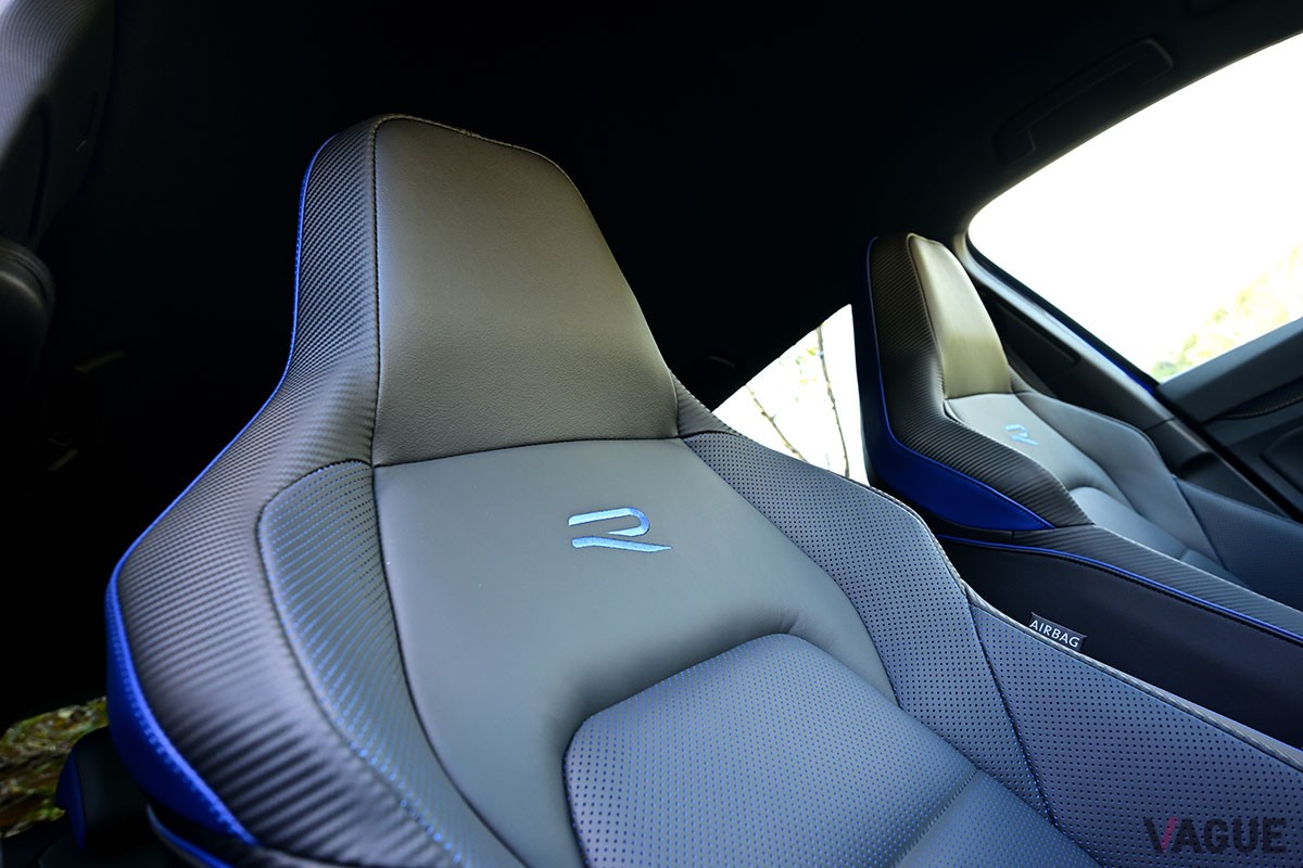 スポーツカー好きエンジニアがつくったと感じられる刺激あふれる走りが魅力的なVW「ゴルフR 20 Years」