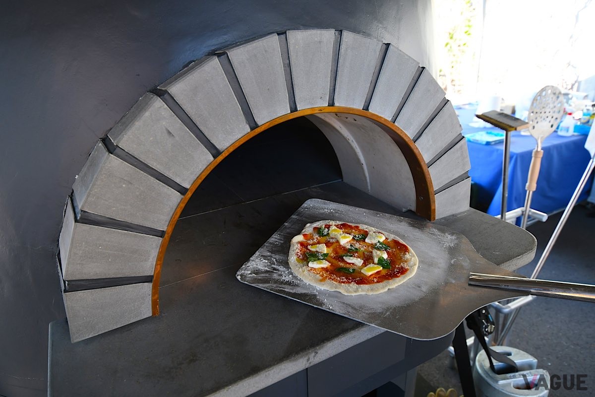 水素石窯で焼くピザ…どんな出来栄えに？
