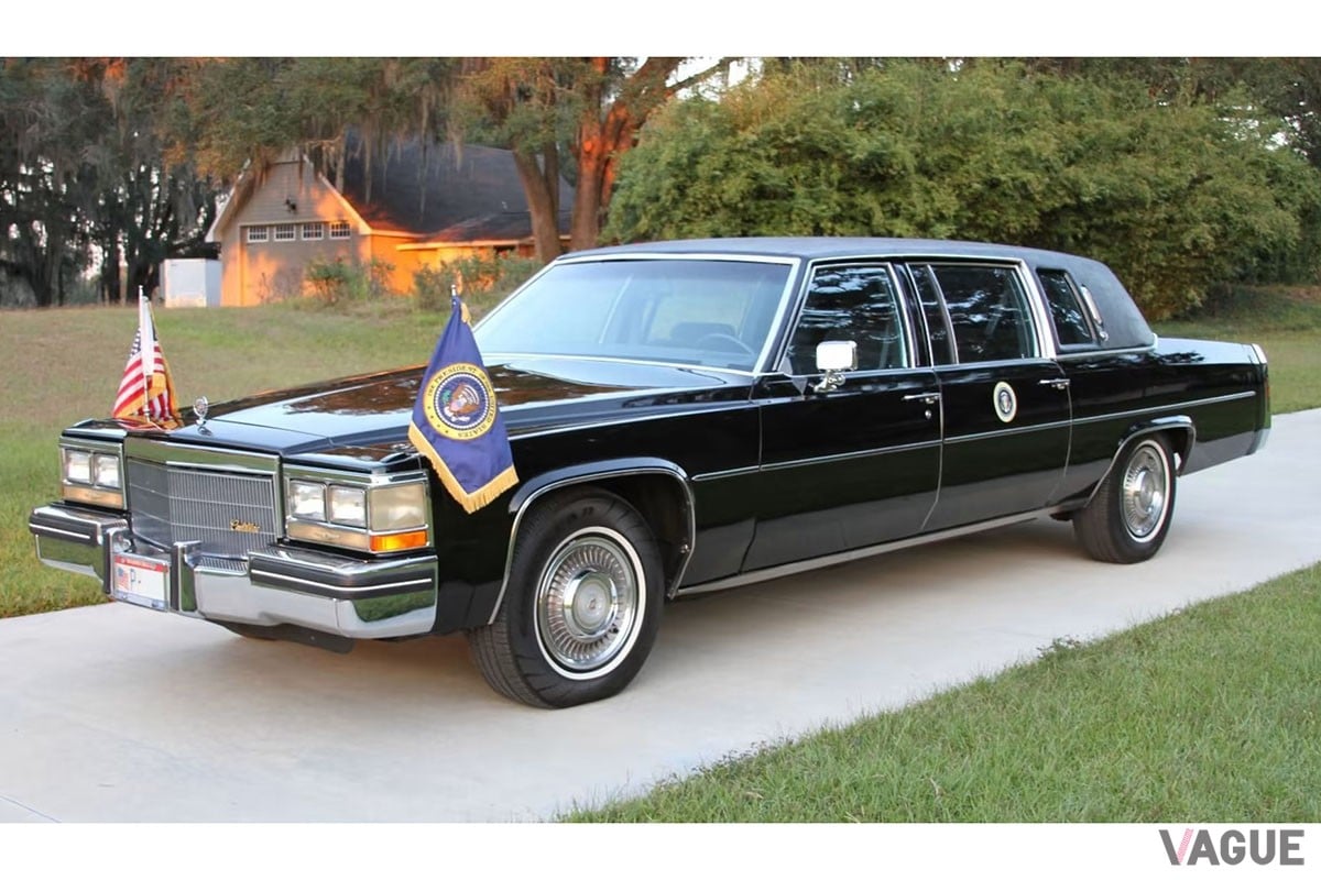 フロント部にはフラッグを取りつけ可能(C)Mecum Auctions