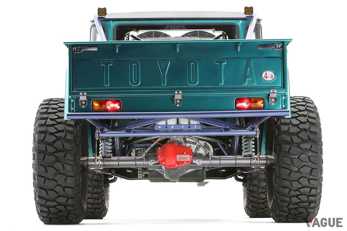北米トヨタが世界初公開したカスタムカー「FJブルーザー」