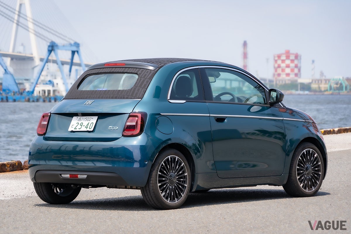 フィアット「500e」と2週間暮らしてEVの美点と欠点を実感。自宅に充電設備があり“2台持ち”が許されるなら、導入へのハードルは意外と低いかも