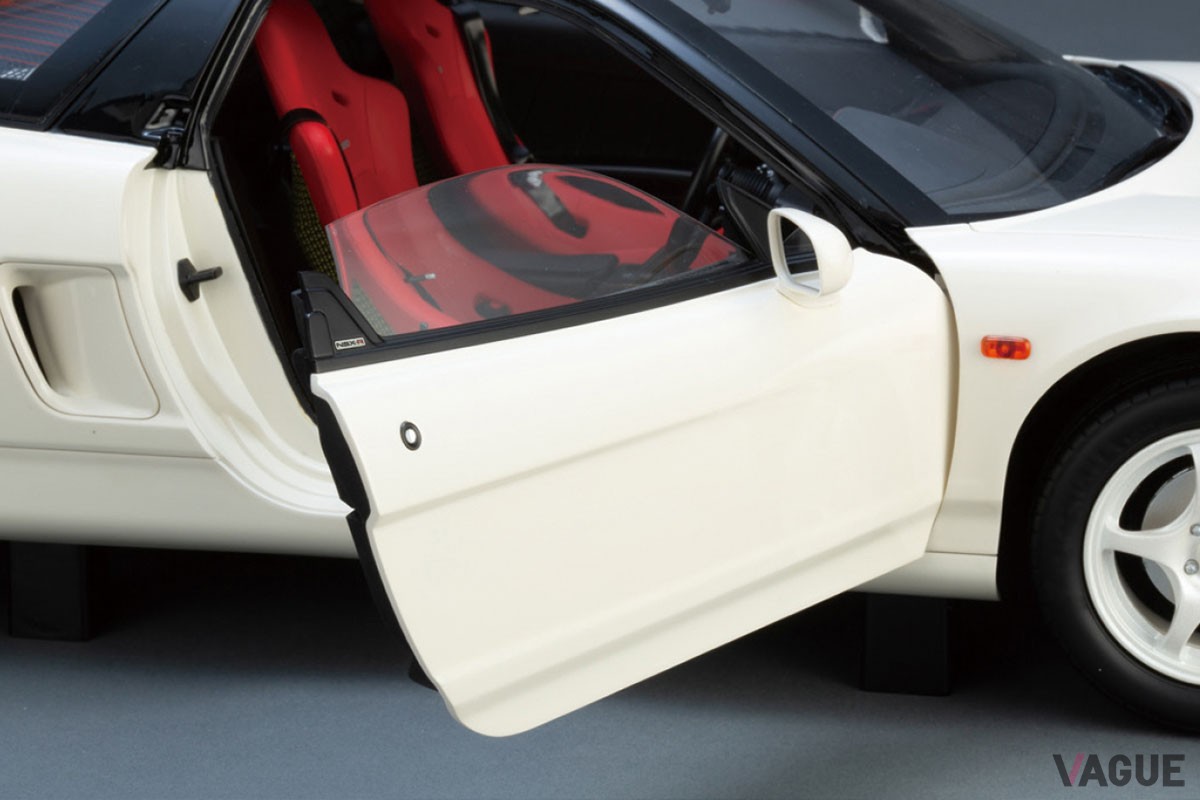全号購読するとホンダ「NSX-R」（E-NA1型）の1/8スケールダイキャストカーが完成するデアゴスティーニの週刊『Honda NSX-R』
