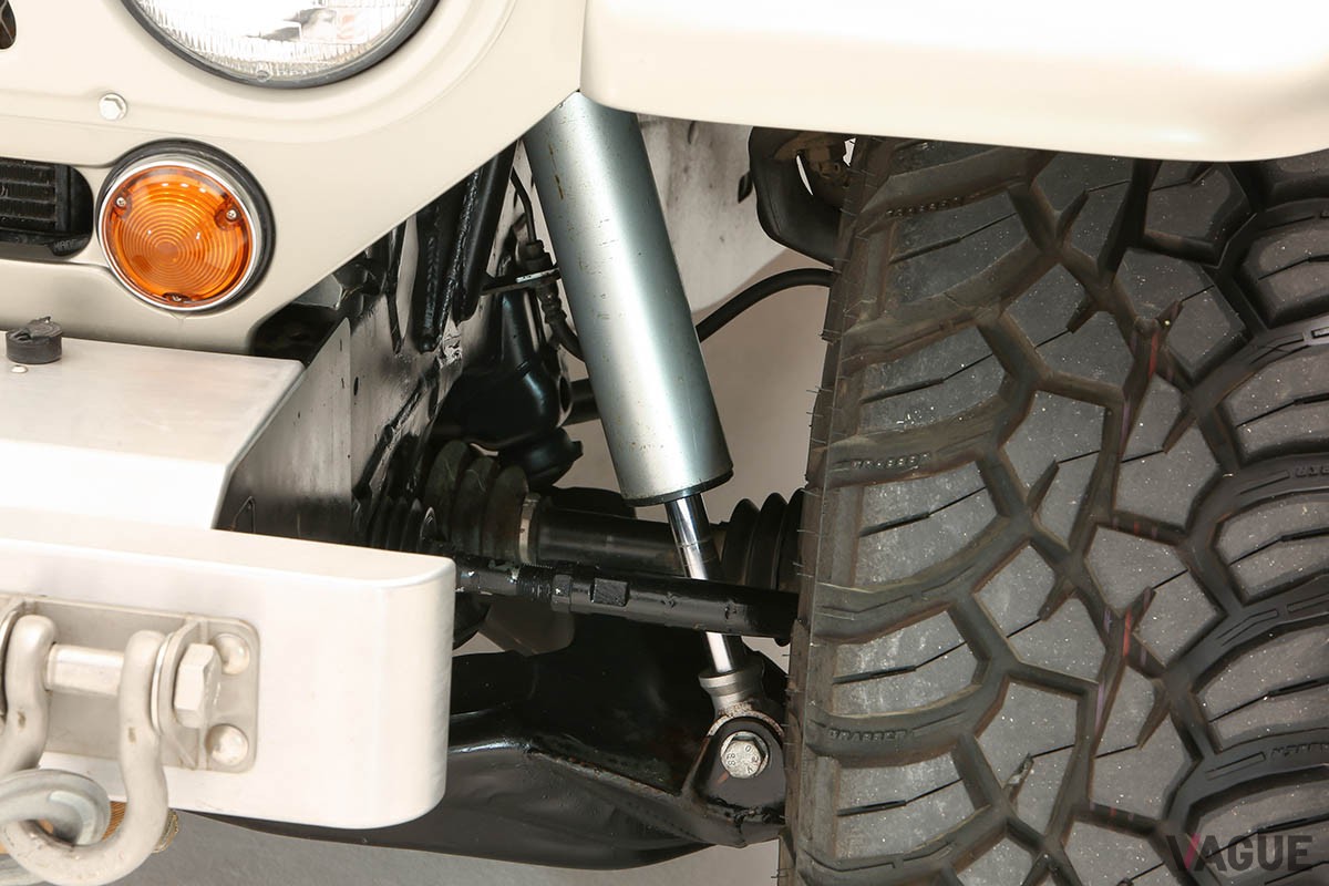 北米トヨタがSEMAショー2023に出展した「レトロクルーザー」。1999年に企画された“FJ45”型「ランドクルーザー」ベースのカスタムカーだ
