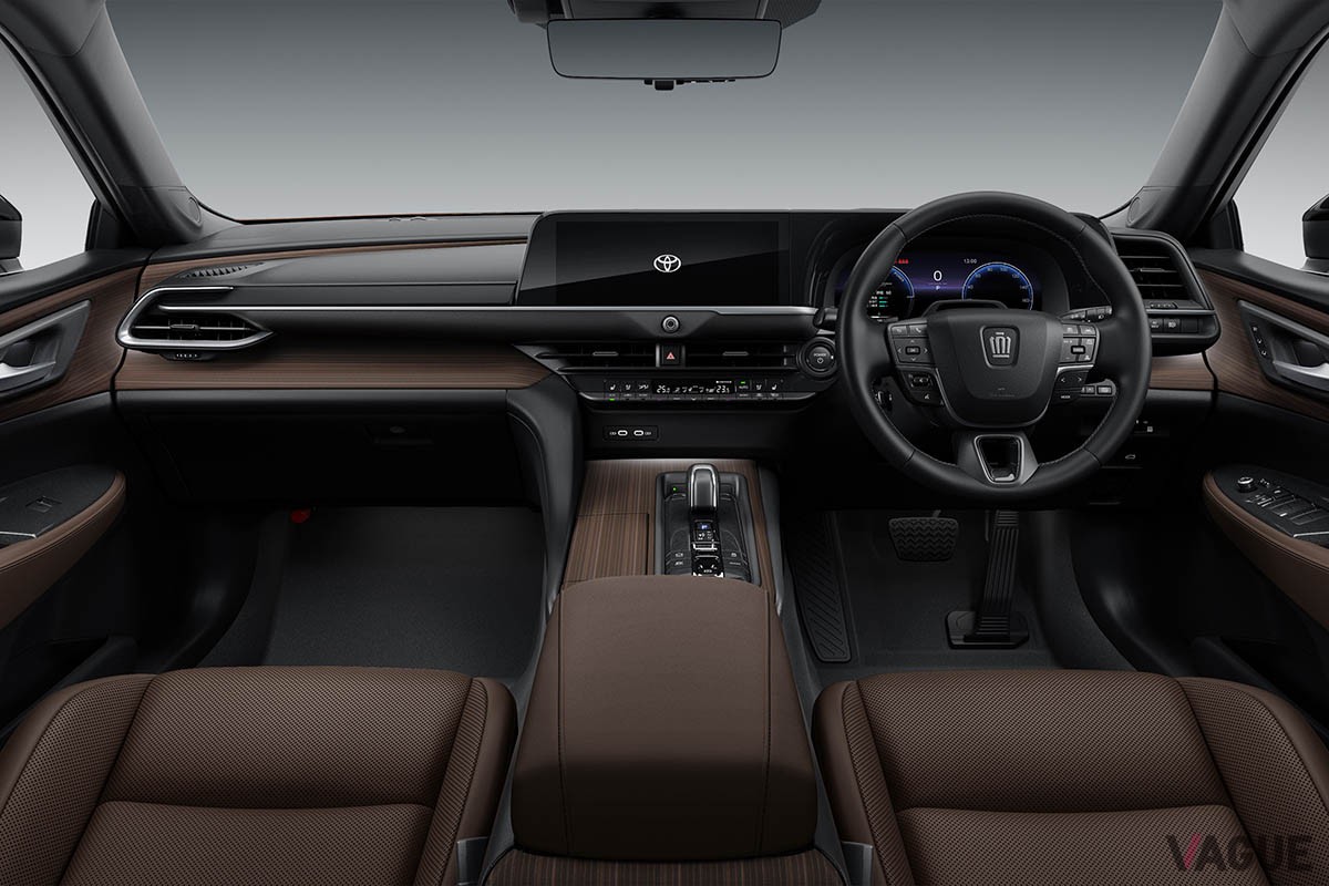 トヨタ新型「クラウン・セダン」