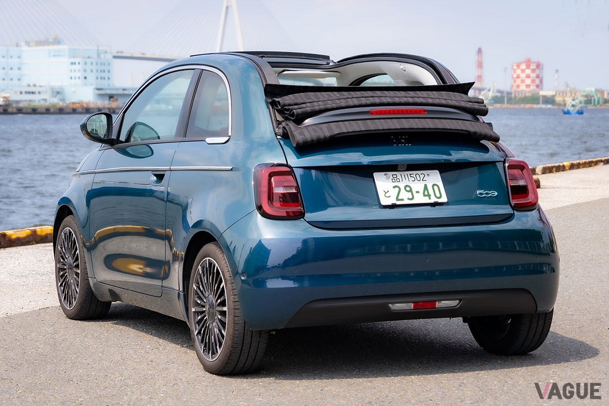 フィアット「500e」と2週間暮らしてEVの美点と欠点を実感。自宅に充電設備があり“2台持ち”が許されるなら、導入へのハードルは意外と低いかも