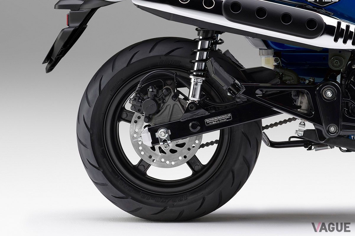 カラーバリエーションに新色パールグリッターリングブルーを加えたホンダ「ダックス125」の2024年モデル