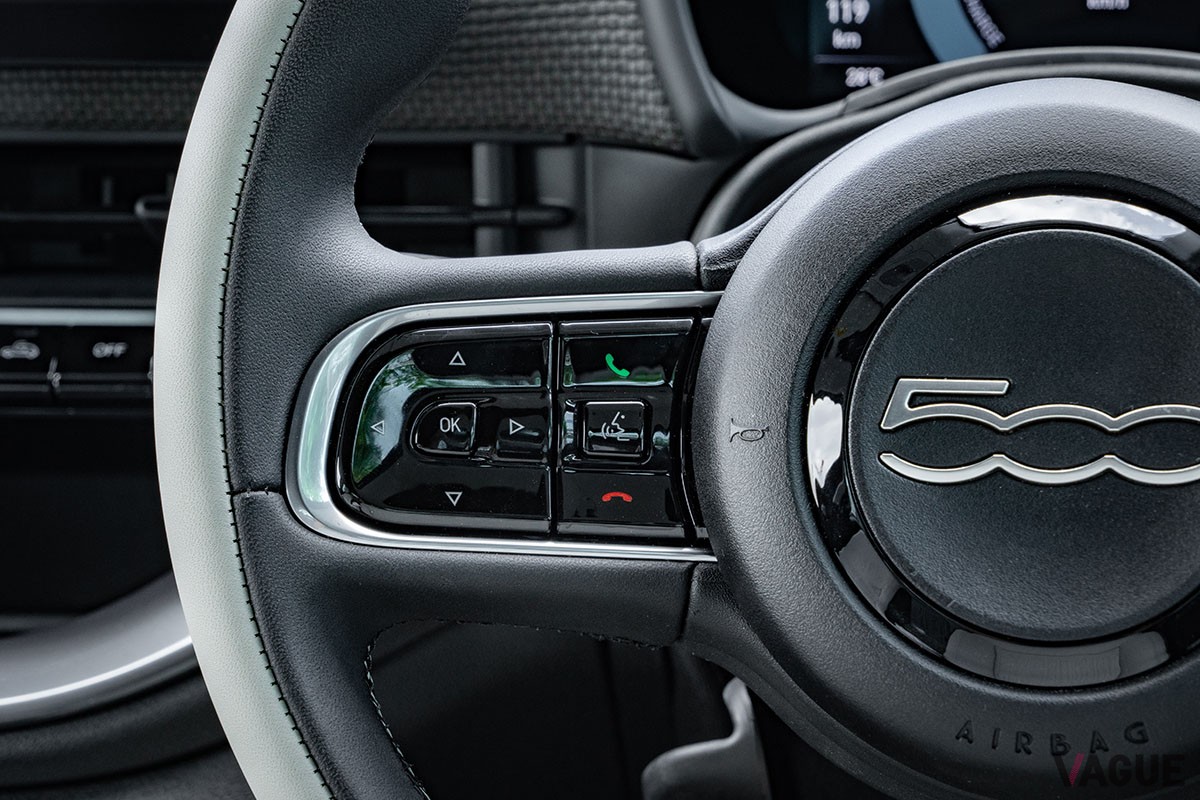 フィアット「500e」と2週間暮らしてEVの美点と欠点を実感。自宅に充電設備があり“2台持ち”が許されるなら、導入へのハードルは意外と低いかも