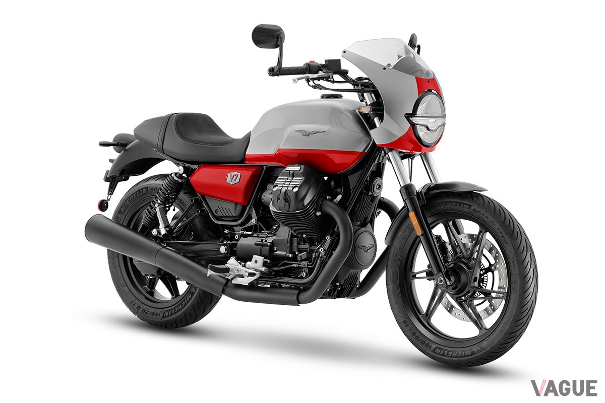 往年のレーシングバイクを想起させるフロントカウルや専用のカラーリングをあしらったモト・グッツィの特別仕様車「V7 STONE CORSA」