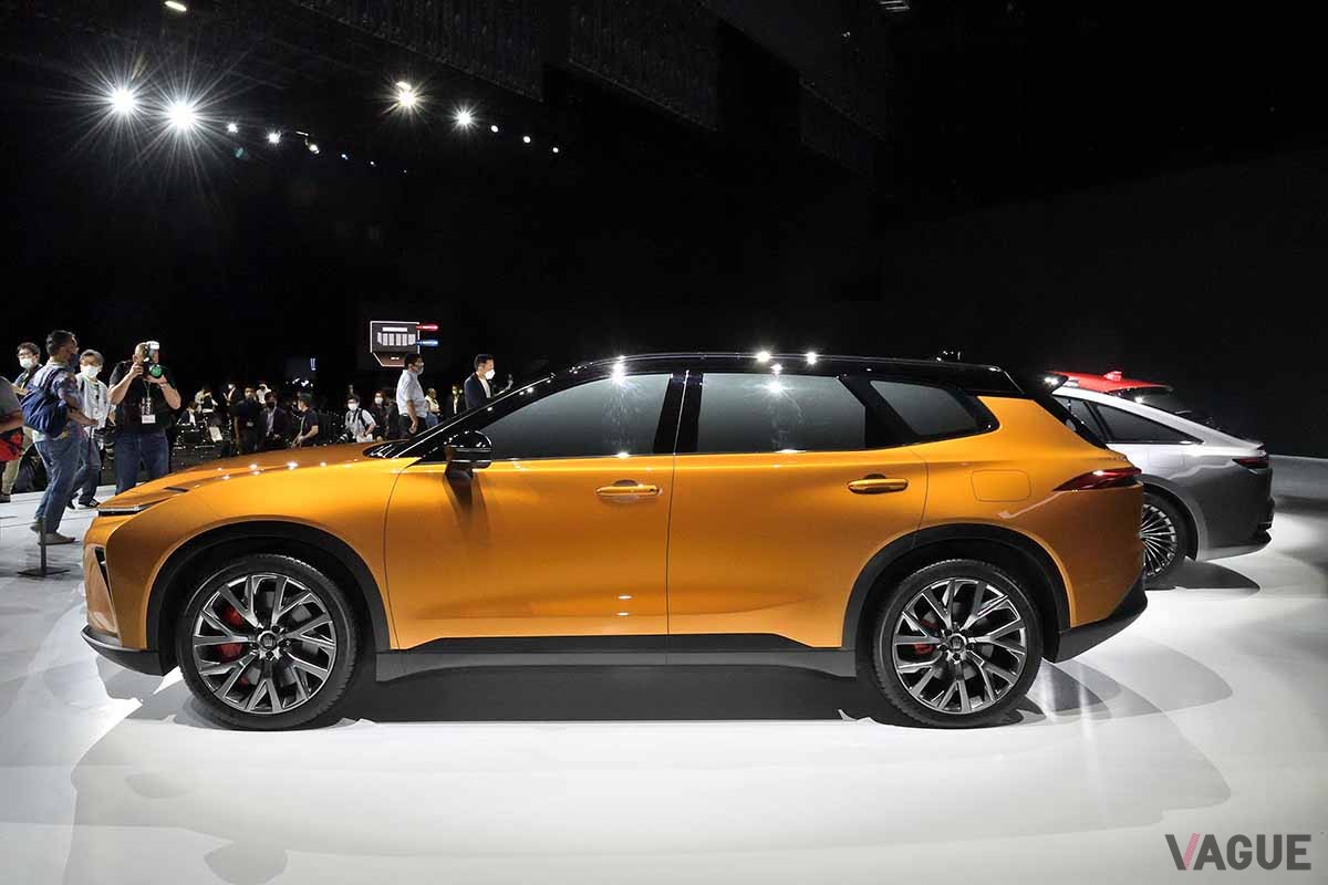トヨタ新型「クラウン エステート」