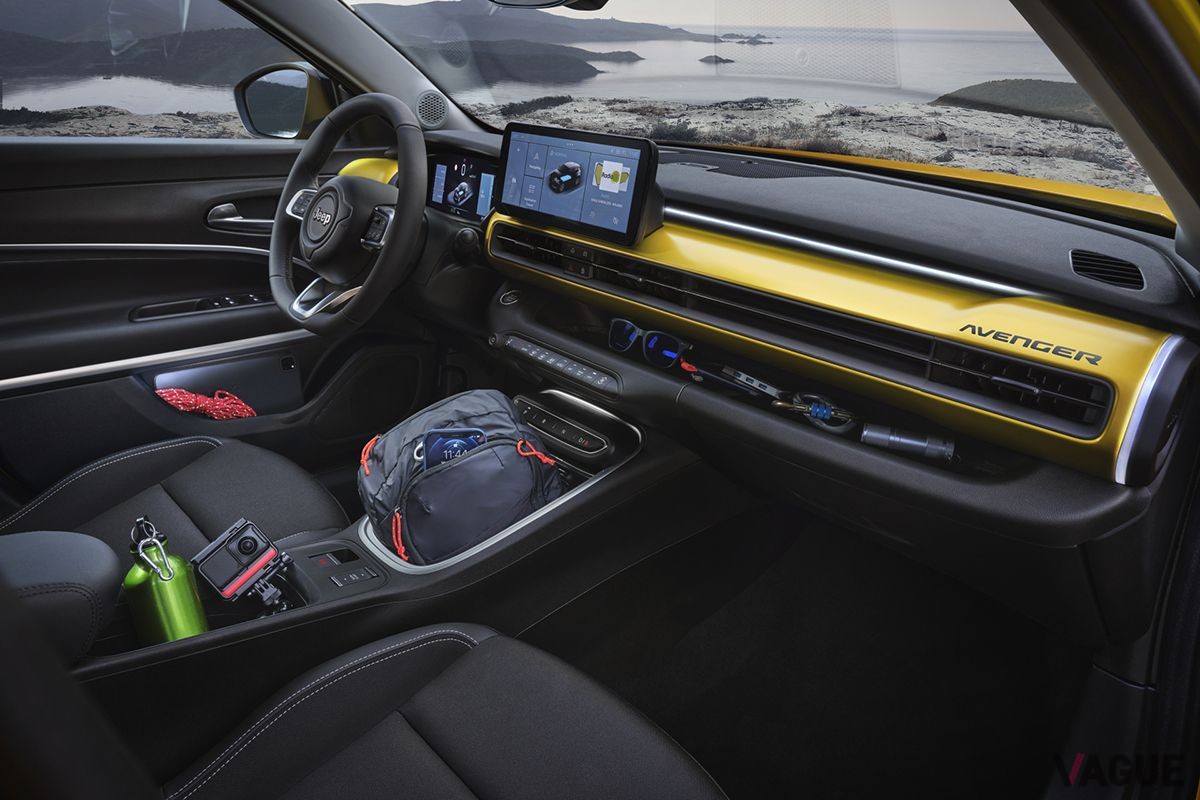 ジープ新型「アベンジャー」のインテリア