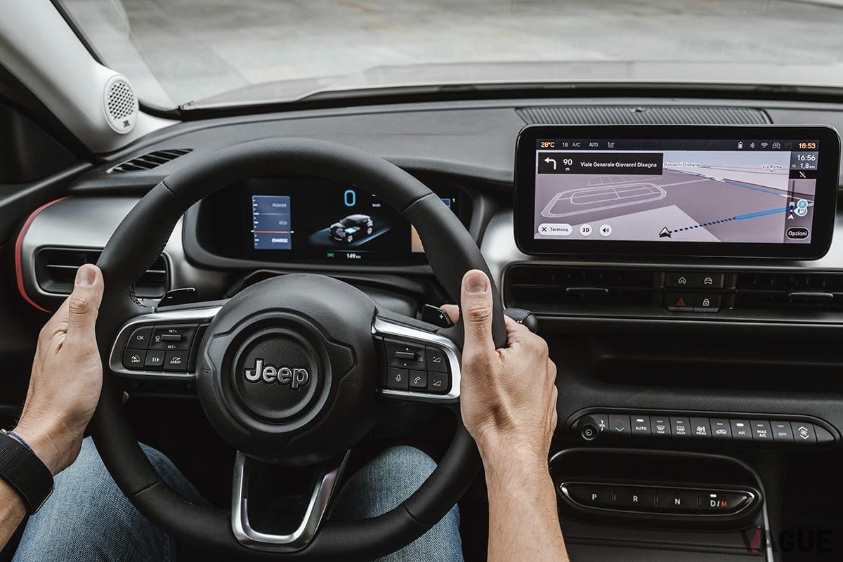 ジープ新型「アベンジャー」のインテリア