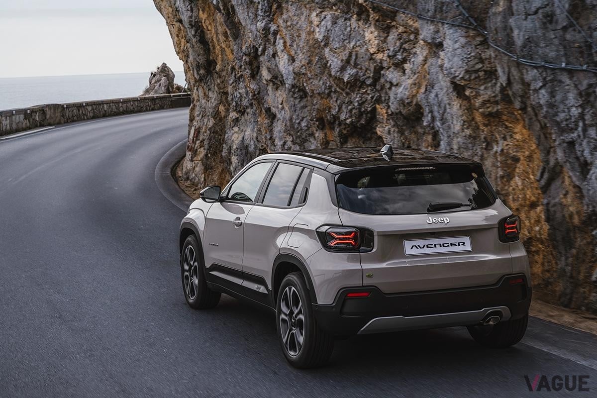 欧州市場で受注が10万台を突破したジープ新型「アベンジャー」。日本でもまもなく登場する予定だ