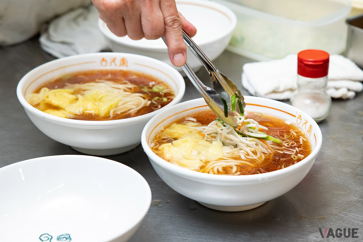 麺は自家製麺、ほぼ全ての料理は1から作り、既製品やレトルトなどは使わない
