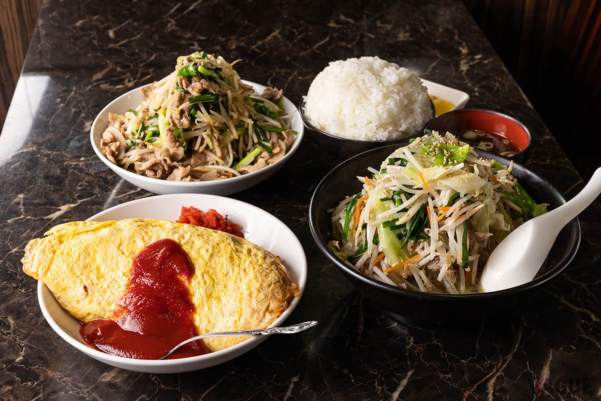 3品+定食セットでたった2290円。このボリュームでこの価格は衝撃的