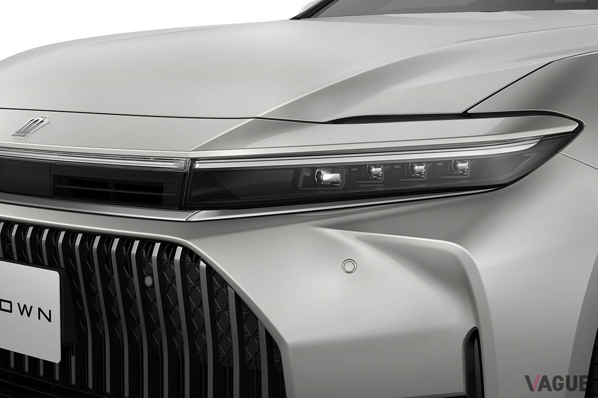 トヨタ新型「クラウン・セダン」（ブラックパッケージ）