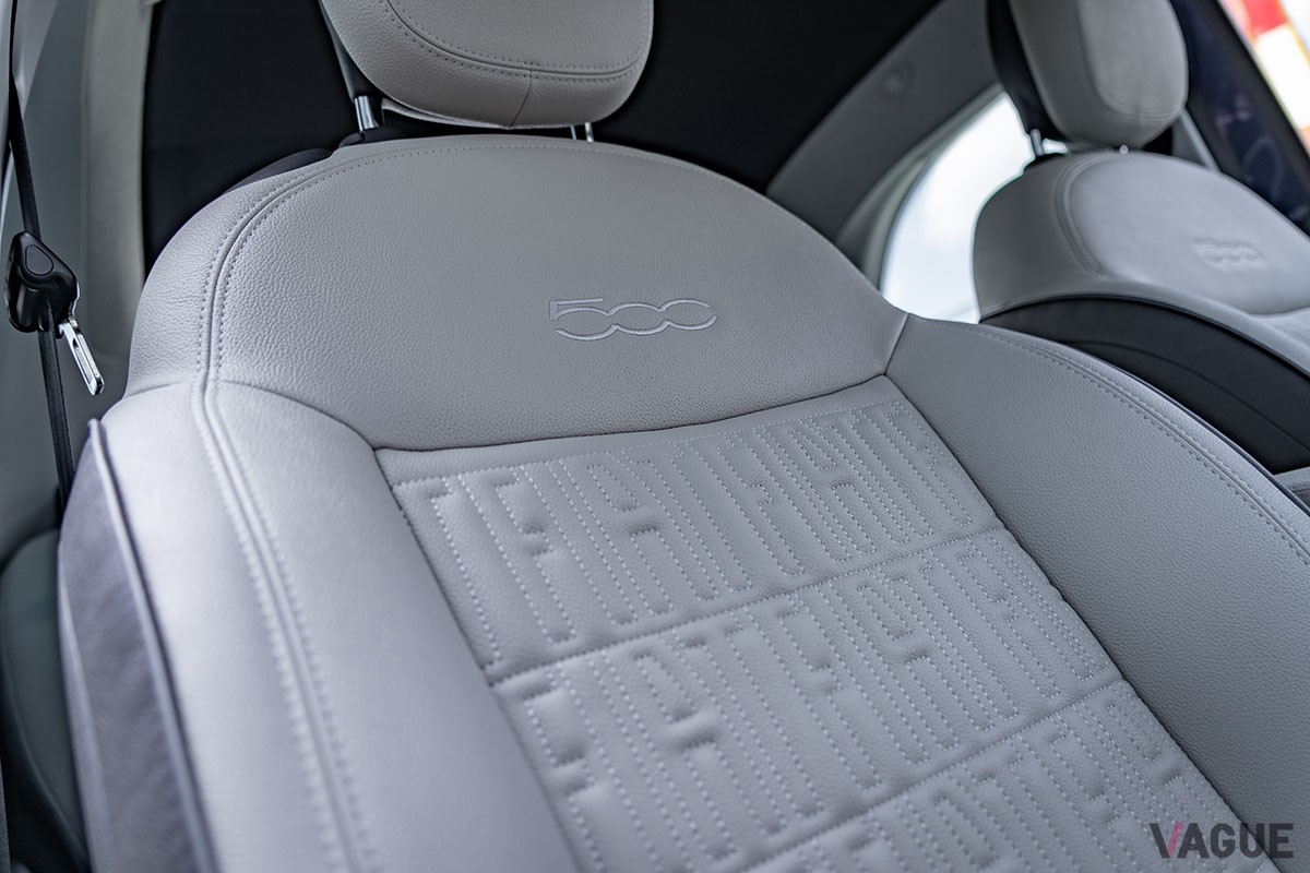 フィアット「500e」と2週間暮らしてEVの美点と欠点を実感。自宅に充電設備があり“2台持ち”が許されるなら、導入へのハードルは意外と低いかも
