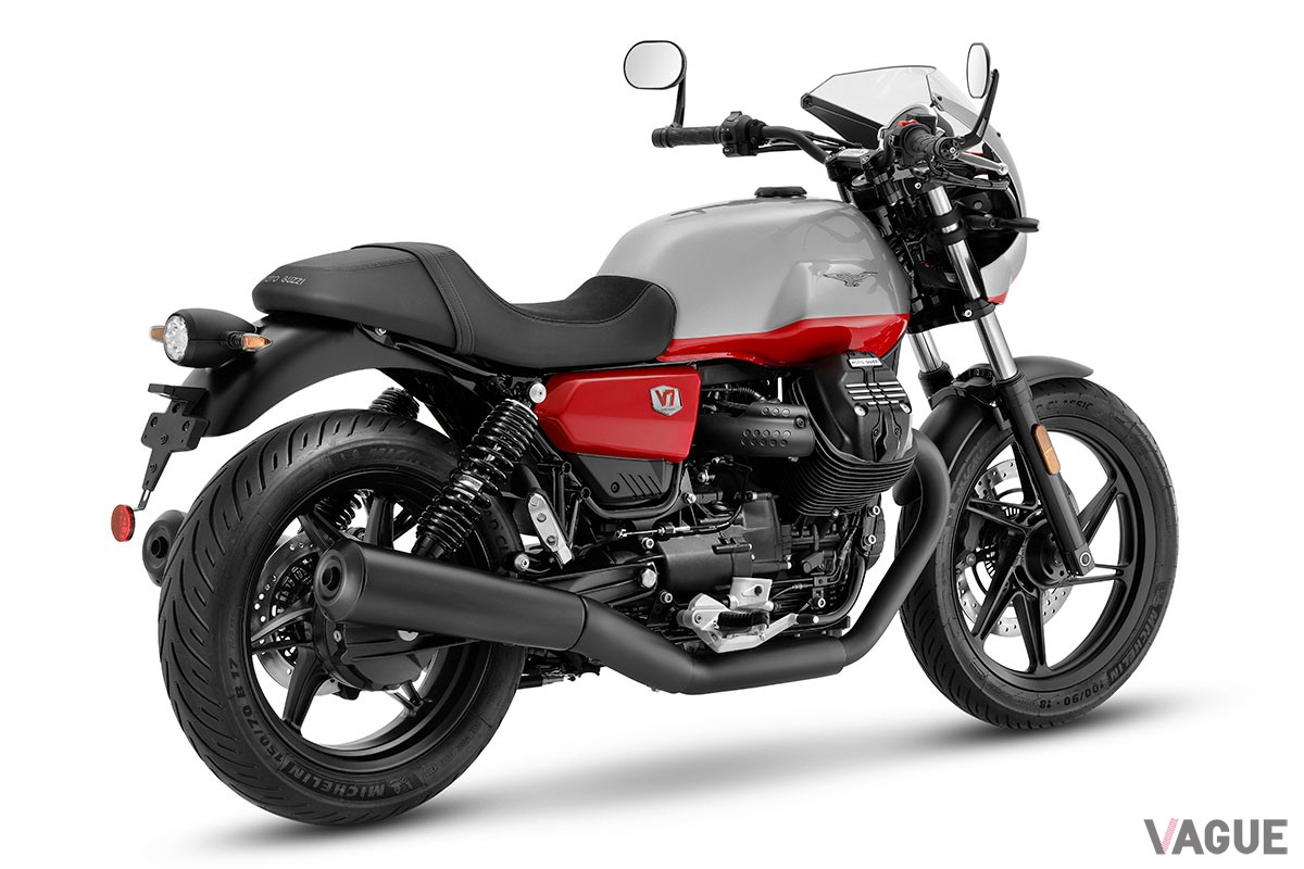 往年のレーシングバイクを想起させるフロントカウルや専用のカラーリングをあしらったモト・グッツィの特別仕様車「V7 STONE CORSA」