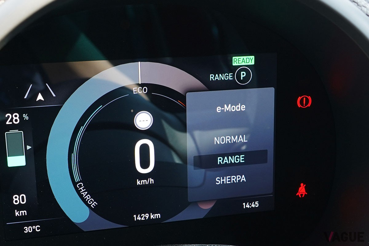 フィアット「500e」と2週間暮らしてEVの美点と欠点を実感。自宅に充電設備があり“2台持ち”が許されるなら、導入へのハードルは意外と低いかも