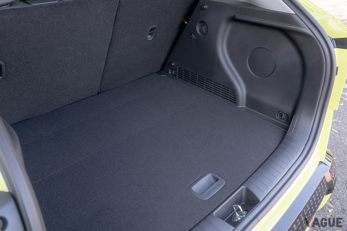 日本のユーザーの使い勝手などを考慮し、随所に日本独自のデザインや機能を盛り込んだヒョンデの電動コンパクトSUV「コナ」