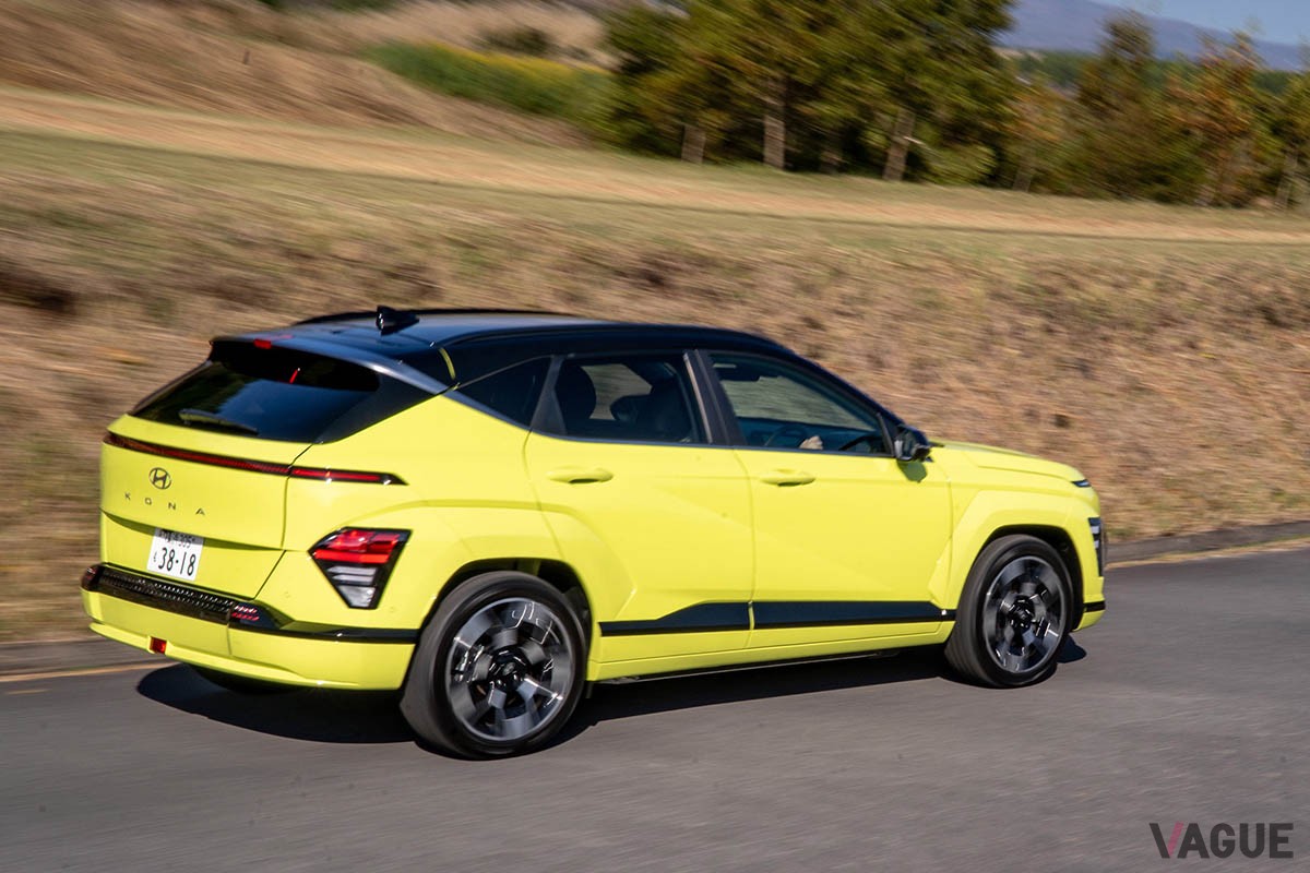 日本のユーザーの使い勝手などを考慮し、随所に日本独自のデザインや機能を盛り込んだヒョンデの電動コンパクトSUV「コナ」