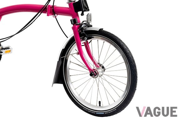 過去に絶大な人気を誇ったカラーを現代のスペックに限定復刻させた「Archive Edition 2.0」の「Hot Pink」