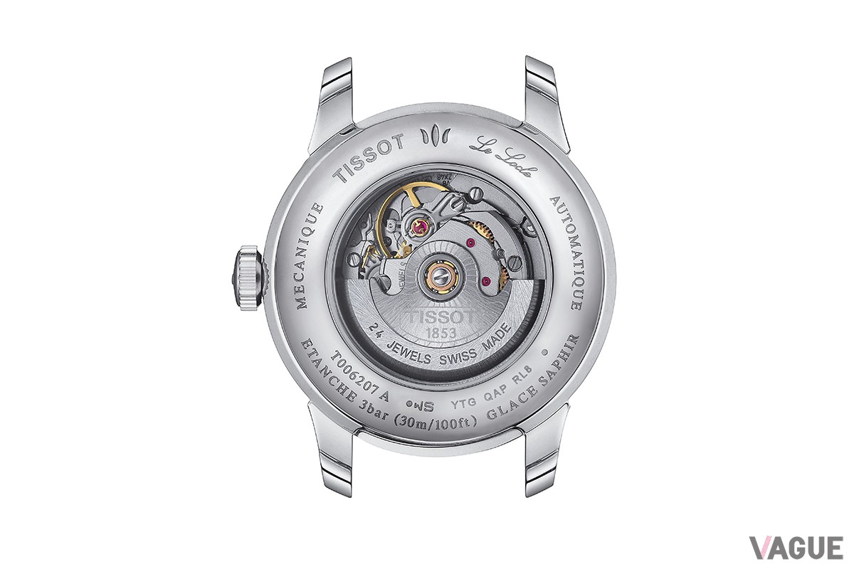 ムーブメントはパワーマティック80。耐磁性の高いニヴァクロン製ひげゼンマイを採用し精度を高めている