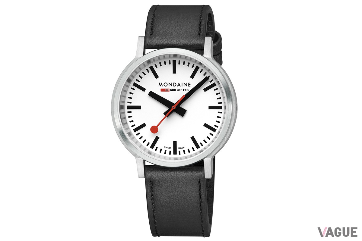 「MST.4101B.LBV.2SE」こちらはケース径41mm
