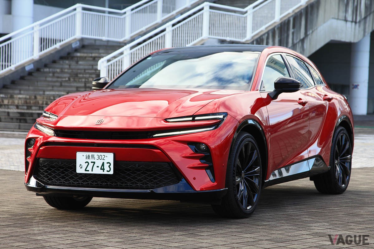 スポーツSUVというコンセプトでありながら、クラウンらしくリアシートの乗り心地も上々のトヨタ新型「クラウン・スポーツ」