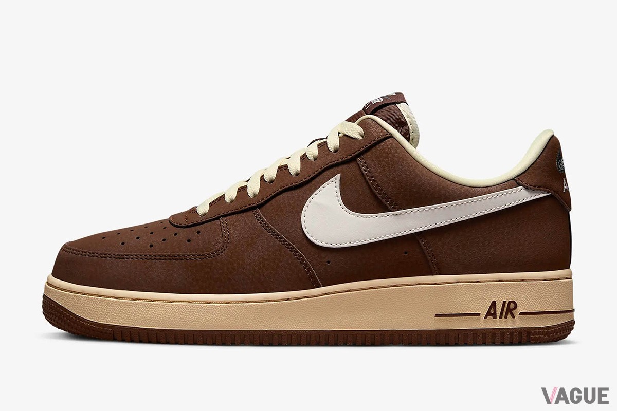 Nike Airを搭載した初のバスケットボールシューズ「エア フォース 1」の進化版「エア フォース 1 ’07」に冬らしいアースカラーの新色が登場