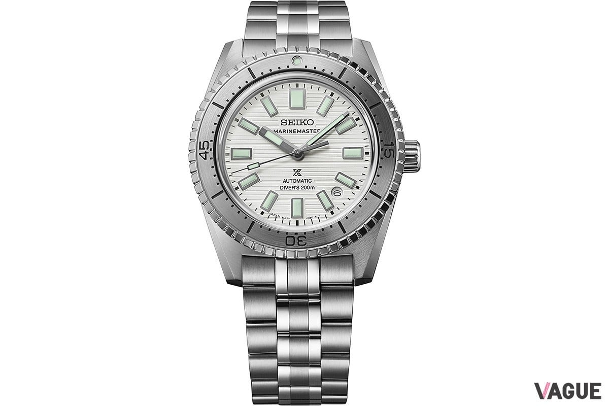 繰り返し打ち寄せる波のリズムを表現したダイヤルを際立たせるデザインとなっています