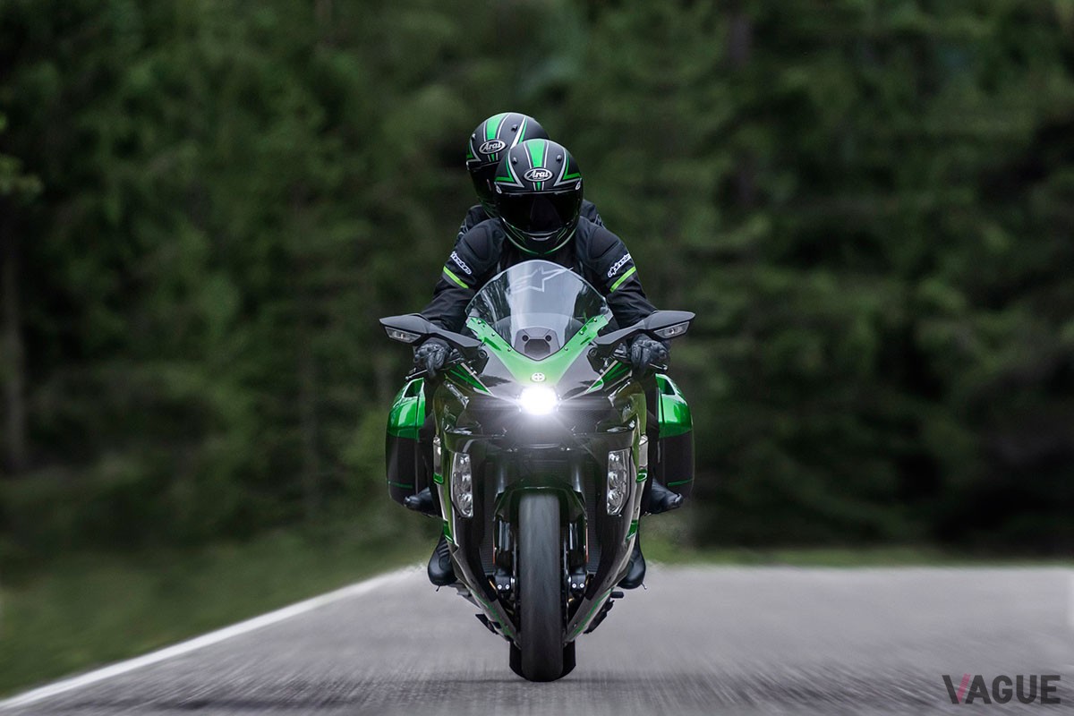 キズがつきにくい塗装を採用したカワサキ「Ninja H2 SX SE」の2024年モデル