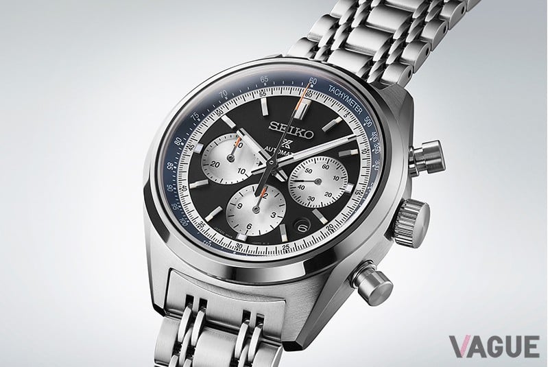 ブルーグレーのメインダイヤルにホワイトシルバーのサブダイヤルを配置する「SBEC023」