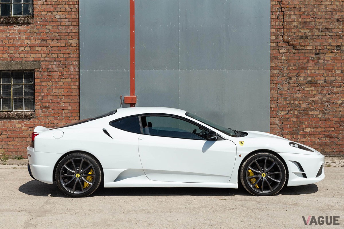 オークションに出品されていた全く別の「F430」のレプリカ。こちらもベースはフォード「クーガ」だ（C）CAR＆CLASSIC