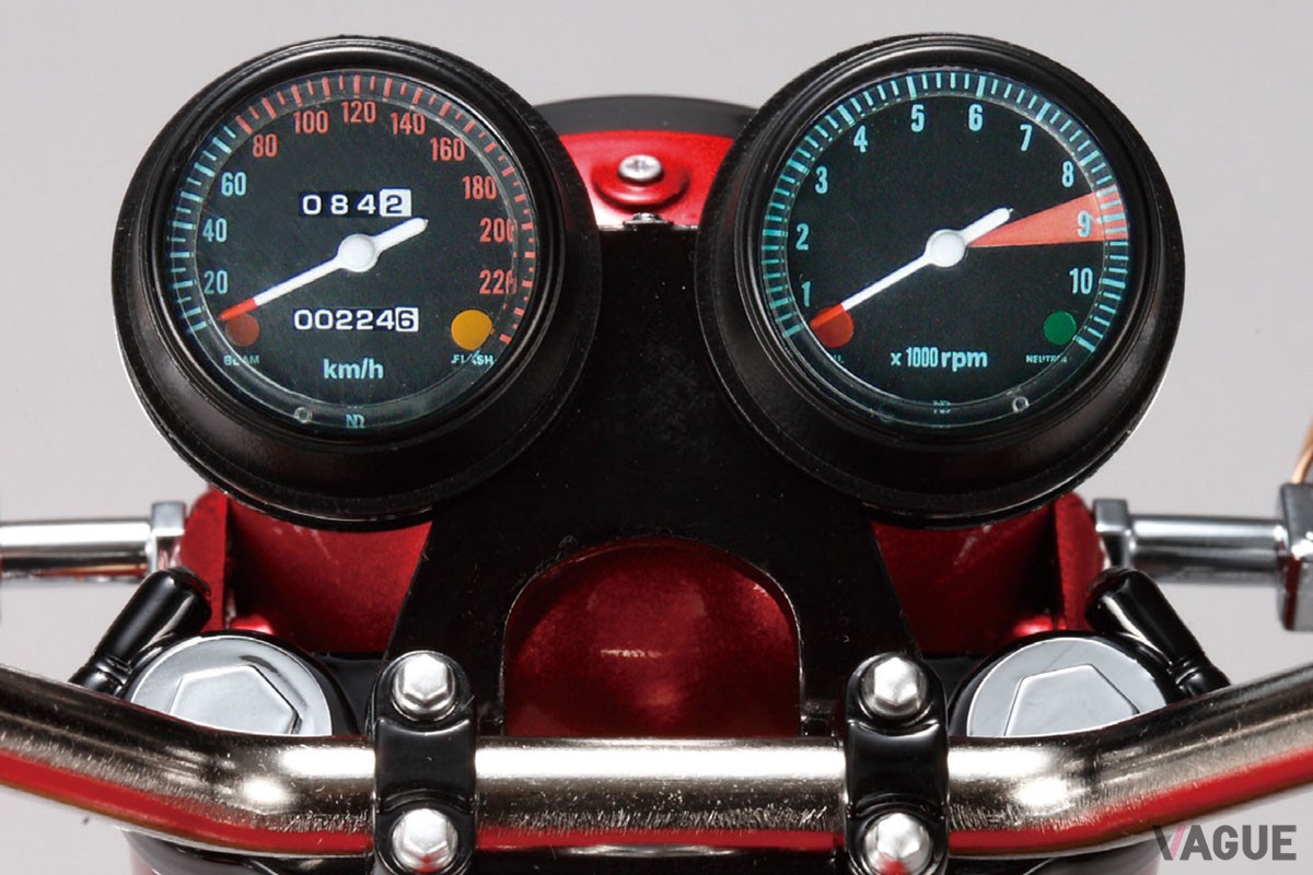 毎号付属のパーツを組み立ると、ホンダ「CB750FOUR」の1/4スケールディスプレイモデルが完成するデアゴスティーニの週刊『ホンダ CB750FOUR』