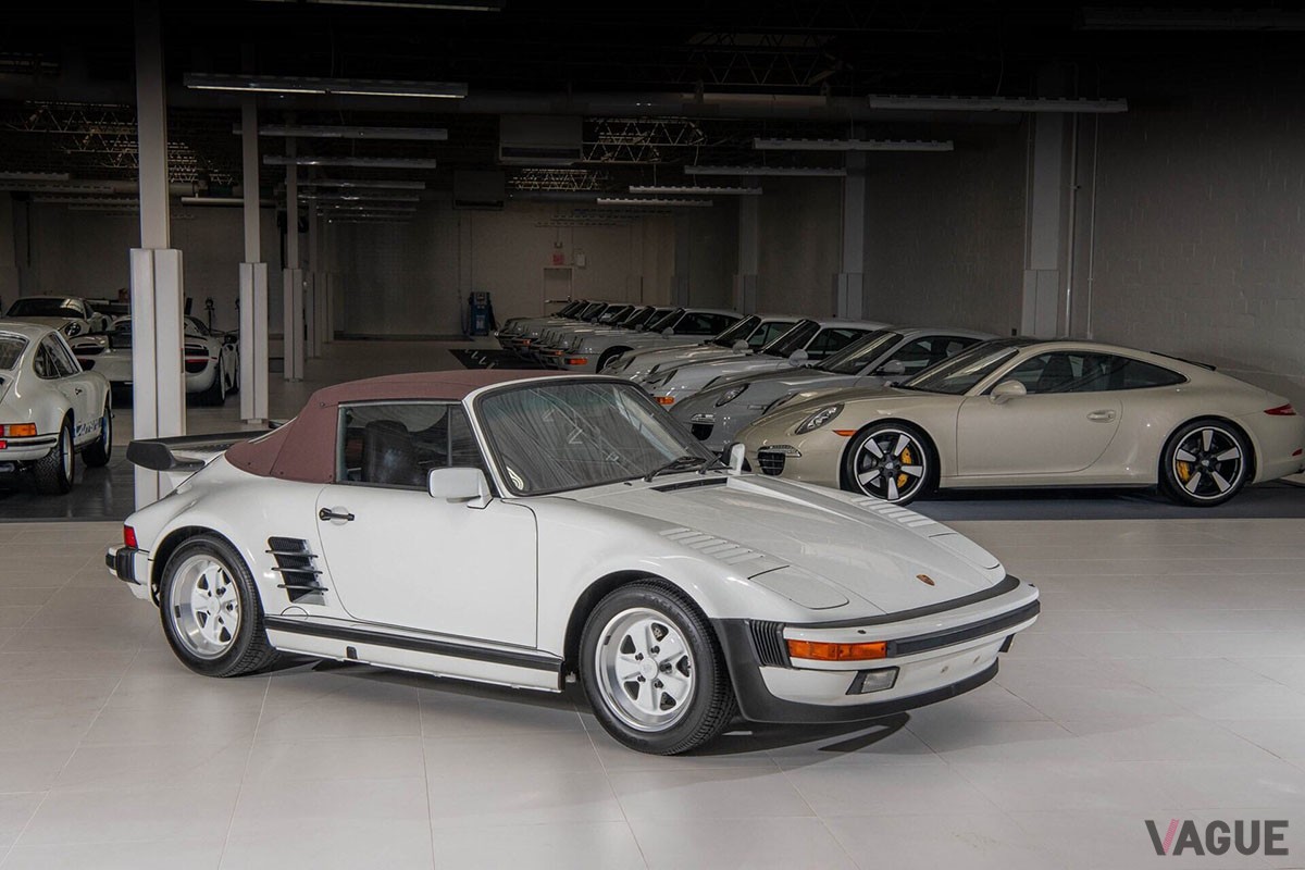 ポルシェ「911 ターボ “フラットノーズ” カブリオレ」（1988年式）（C）RM Sotheby's
